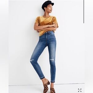 Madewell 9" Mid-Rise Skinny Jeans in York Wash: Rip and Repair Edition